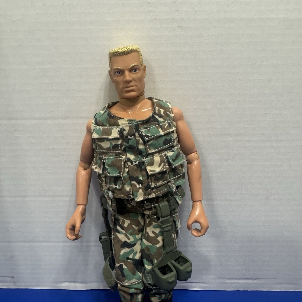 VTG 1996 Hasbro GI Joe Action Figure US Army Camo Outfit and Boots 12" Blond - Picture 2 of 9